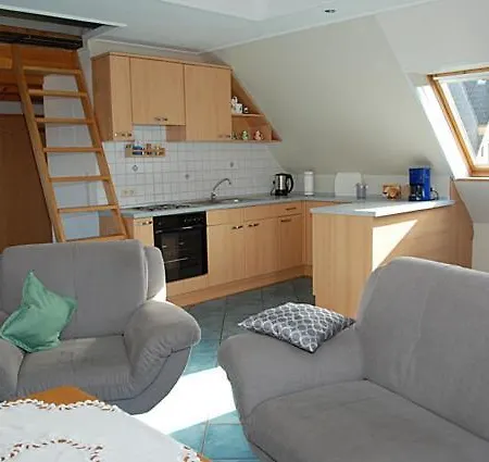 Fehn Appartement - Stay Apartment In Papenburg - Nahe Zentrum, Kueche, Parkplatz & Highspeed Wlan *