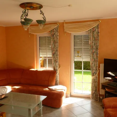 Fehn Appartement - Stay Apartment In Papenburg - Nahe Zentrum, Kueche, Parkplatz & Highspeed Wlan * Papenburg