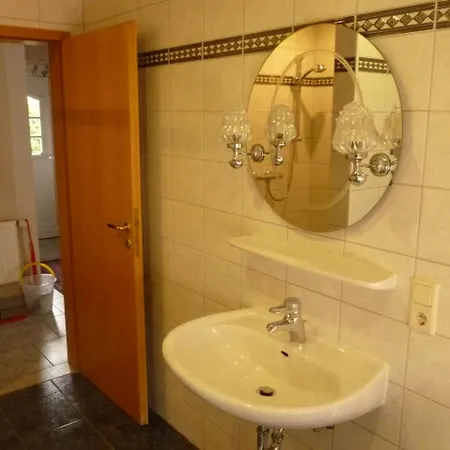 Fehn Appartement - Stay Apartment In Papenburg - Nahe Zentrum, Kueche, Parkplatz & Highspeed Wlan *
