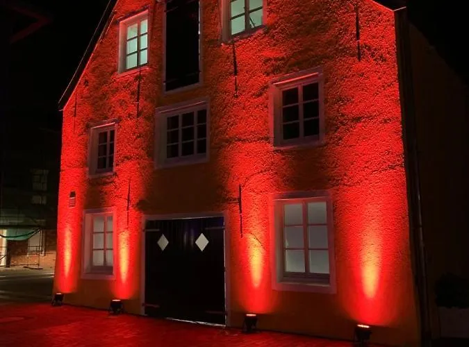 Fehn Appartement - Stay Apartment In Papenburg - Nahe Zentrum, Kueche, Parkplatz & Highspeed Wlan *