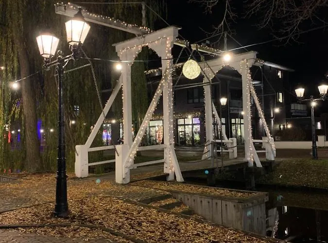 Fehn Appartement - Stay Apartment In Papenburg - Nahe Zentrum, Kueche, Parkplatz & Highspeed Wlan *